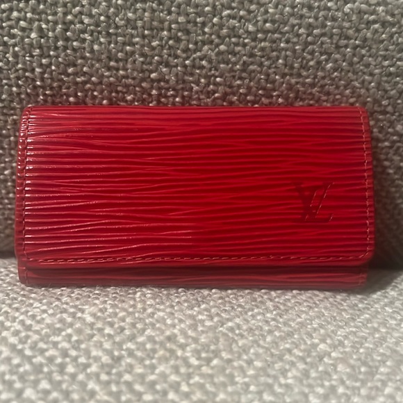 Authentic Louis Vuitton EPI Red key holder CA0968 - Picture 1 of 15